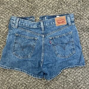 Levi’s shorts